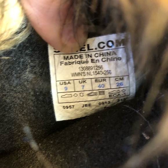 Size 9 Joan of Arc Sorel boots - Picture 6 of 14